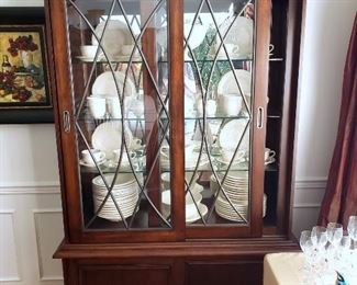 Lot 29 - Fine Furniture Design Lighted China Cabinet