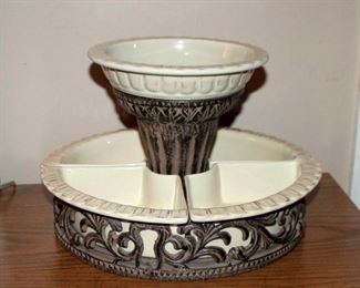 Lot 44 - GG Collection / Gracious Goods Chip & Dip Set