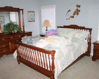 Lot 48 - Kincaid Queen Bedroom Set - queen bed with nice Kingsdown Body Essential mattress, 2 nightstands, dresser with mirror, and stool