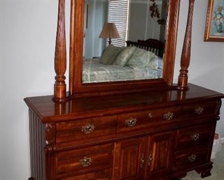 Lot 48 - Kincaid Queen Bedroom Set - queen bed with nice Kingsdown Body Essential mattress, 2 nightstands, dresser with mirror, and stool