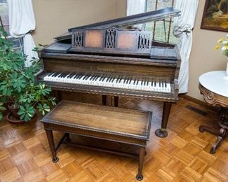 Everett Piano Co. Baby Grand