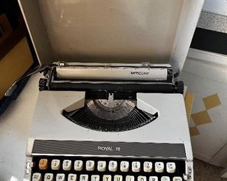 Royal typewriter 