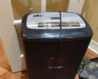 Paper Shredder 