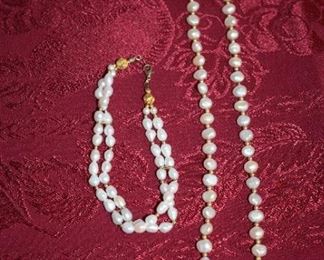 14K Gold and natural pearl necklace and bracelet