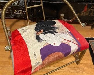 Single solid lacquered brass Asian style “Empress” chair by Mastercraft. Italy