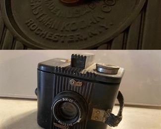 Vintage Eastman Kodak Co Bull’s Eye Six-20 Camera