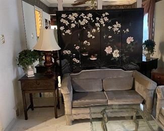 Screen is as pretty on both sides
 Pair of adorable loveseats