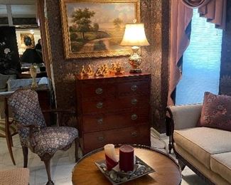 Love this round coffee table
Beautiful English chest