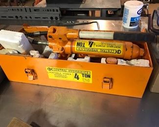 Central hydraulics 4 ton 