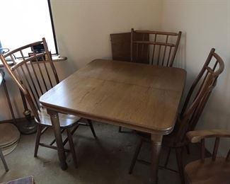 table & 6 spindle back chairs