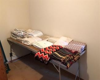 sheet sets & blankets 