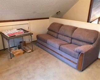 Pull out sofa like new!