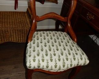 Chair they used with the desk