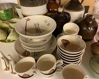 Mid-Century dish set/Red Wing