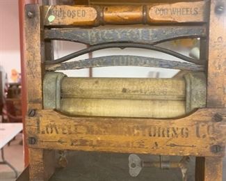 Salesman sampler wringer