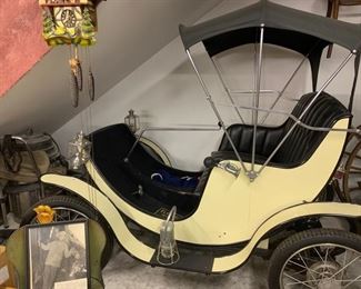 This is a battery operated Replica made in 70s