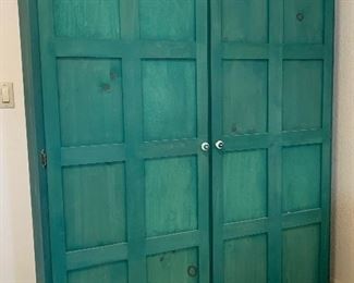 Large Storage Unit w Reversible Door Panels