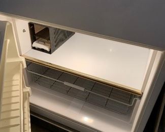 Amana Refrigerator/Freezer