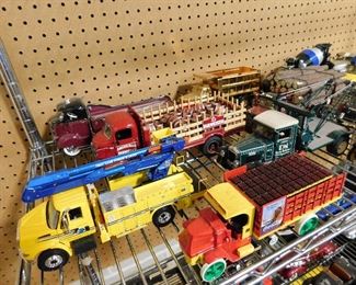 Large scale die cast cars & trucks