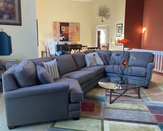 Lazyboy sectional 3 months old. Please bring help to move this item.