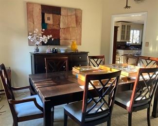 Murray Hill dining room set by Crescent