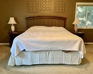Broyhill queen bed with 2 nightstands