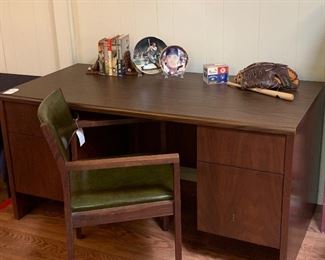 Streamlined desk and chair