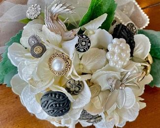 Beautiful bouquet decorated with vintage buttons.