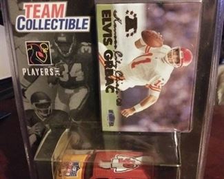 1999 Fleer NFL Team Collectible Chiefs Car and Elvis Grbac Card