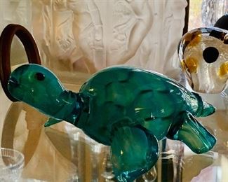 Glass turtle
