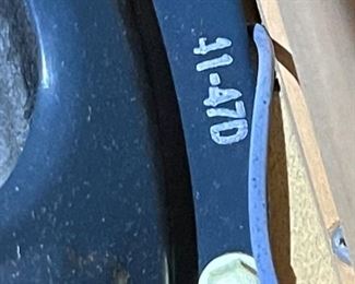 Pilot 1090-A Vintage Tube Stereo Console Unit 690-A Preamp/FM Stereo Tuner Garrard RC88/4 Turntable Pilot SA-232 Amp EL84 Amplifier Jensen 41-77D Jensen P15P Special Design C-1090 Main Unit: 34x40x18in Speaker: 34x25.25x18in HxWxD