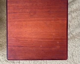 As-Is Vintage MCM Walnut Nesting Tables Large: 19.5x26x15in HxWxD