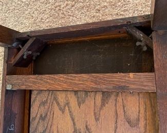 Antique Arts & Crafts Mission Oak Desk Library Table w/ Flip Top Inkwell 28.75 x 39 x 25.75in HxWxD
