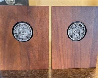 3pc Chrysler Plymouth Millionaires Club Bookends & Memo Holder Desk Set Black Walnut 6.5 x 5 x 5.5in HxWxD