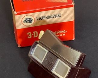 View-Master 3-D Viewer in box 4.5x5x4in HxWxD