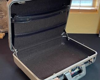 Vintage Halliburton Zero Aluminum Briefcase 13.5 x 17.5 x 5in HxWxD