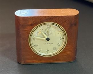 Seth Thomas Vintage Alarm Clock DEFT-3 3.75x4.25x2in HxWxD
