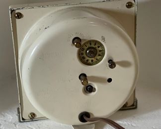 1940s Westclox Logan S5-F Electric Alarm Clock 5 x 4.75 x 2.25in HxWxD