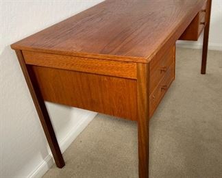 Vintage MCM Teak Domino Mobler Danish Modern Desk 28 x 23.5 x 53in HxWxD
