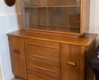 Vintage MCM Bissman Solid Walnut Credenza Hutch Sideboard 59x50x20in HxWxD