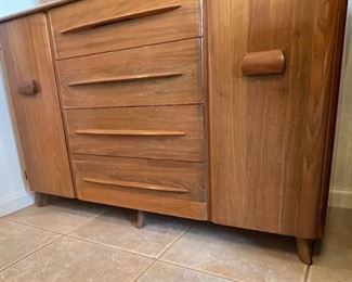 Vintage MCM Bissman Solid Walnut Credenza Hutch Sideboard 59x50x20in HxWxD