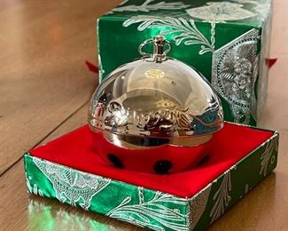 Wallace Silversmiths Ornament 1990 Sleigh Bell Silver Plated Box: 3x3.75x3.75in HxWxD