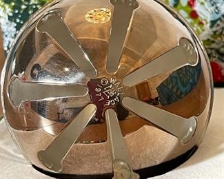 Wallace Silversmiths Ornament 1977 Sleigh Bell Silver Plated Box: 3x3.75x3.75in HxWxD