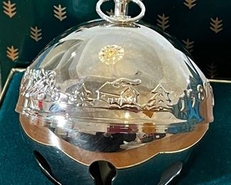Wallace Silversmiths Ornament 1987 Sleigh Bell Silver Plated Box: 3x3.75x3.75in HxWxD