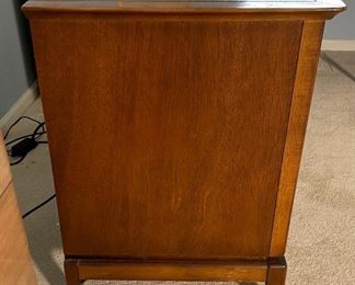 Vintage Walnut TV Console Cabinet 29x39x21.5in HxWxD