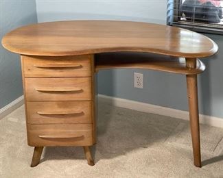 Vintage MCM Carl Bissman Solid Walnut Kidney Desk 28 x 48 x 26in HxWxD