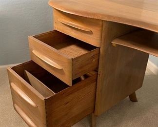 Vintage MCM Carl Bissman Solid Walnut Kidney Desk 28 x 48 x 26in HxWxD