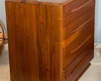 Vintage MCM Carl Bissman Solid Walnut 4 Drawer Dresser 32 x 32.5 x 20in HxWxD