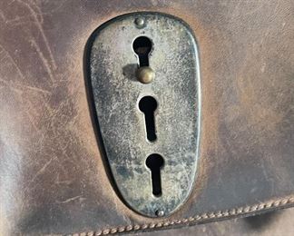 Vintage Rugged Leather Purse Handbag 9.5x12x4.5in HxWxD