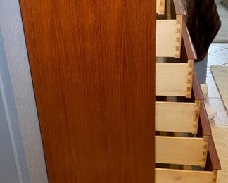 #2 1960s MCM Scandinavian Teak 6 Drawer Dresser 40x25.5x15.5in HxWxD